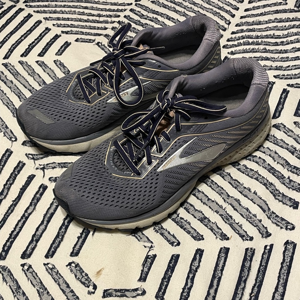 Brooks Ghost 12